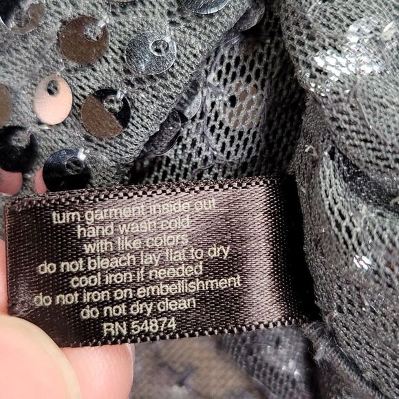 💚The Limited Gray Sequined Sleeveless Blouse Large - Picture 8 of 8